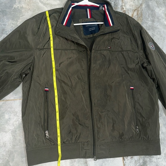 Tommy Hilfiger Green Windbreaker with Standing Collar and Elastic Cuffs - Picture 6 of 9